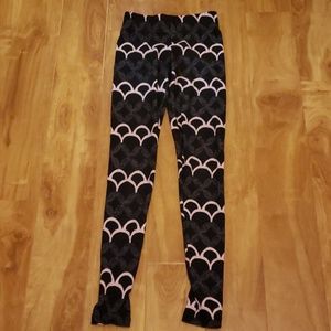 Black and light pink leggings